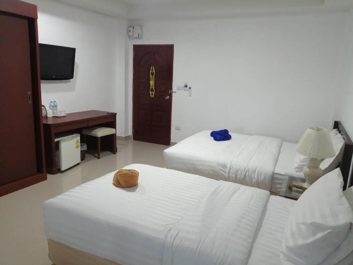 มุก&พลอย เรสซิเดนซ์ Appartement Sattahip Buitenkant foto